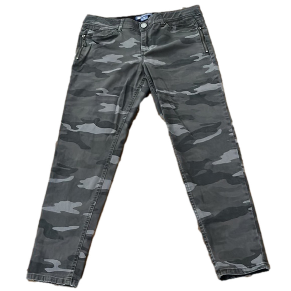 DEMOCRACY gray camo pants
